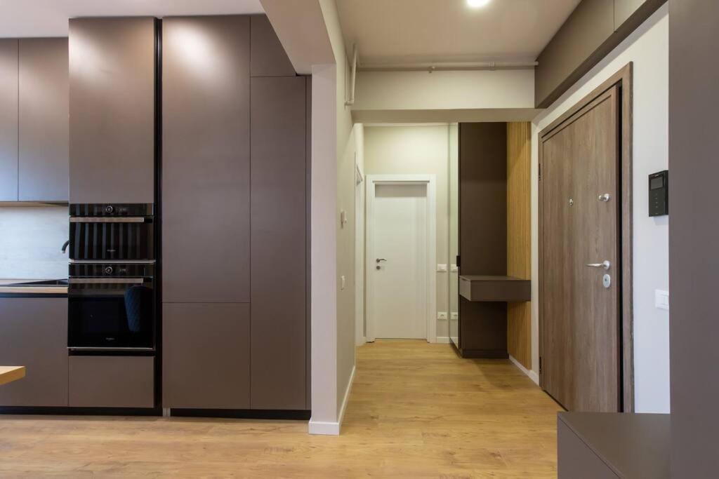 Elegant 2 Bedroom Retreat Bucharest Exterior photo
