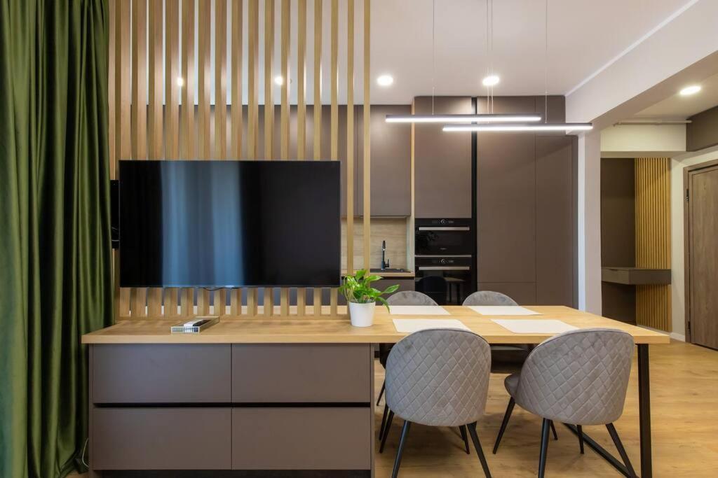 Elegant 2 Bedroom Retreat Bucharest Exterior photo